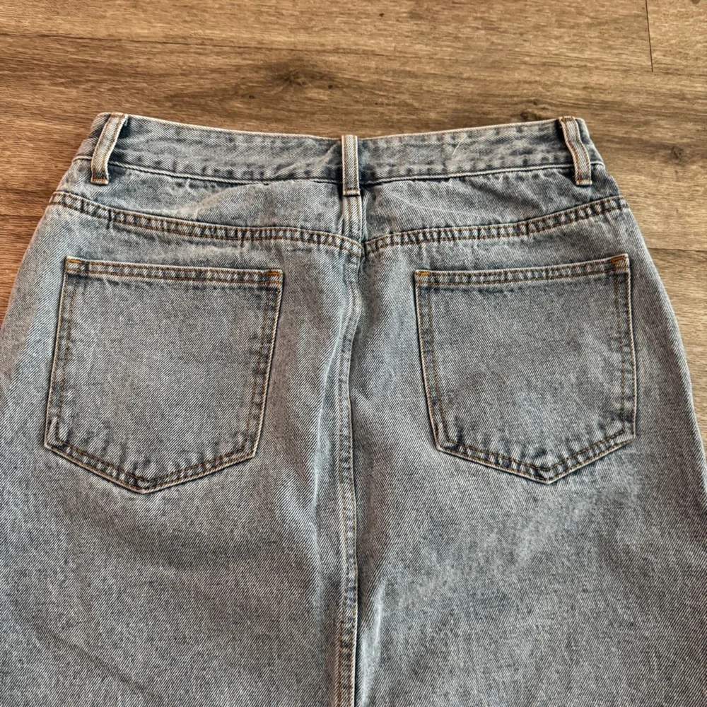SHEIN Light Blue Denim Jeans